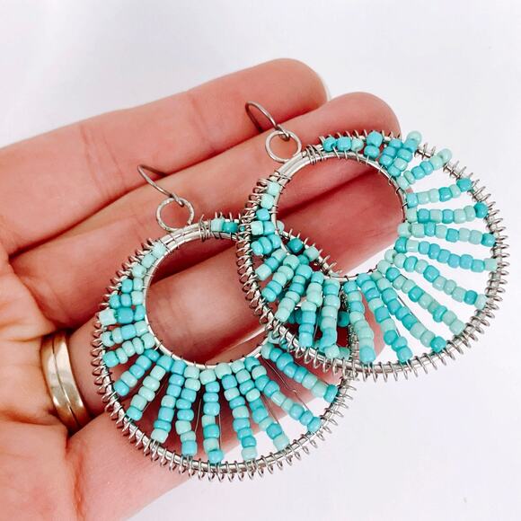 Vintage Boho Seed Bead Hoop Earrings Silver Tone Aqua Turquoise Festival Jewelry - Picture 3 of 9